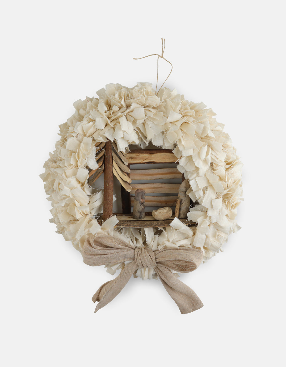 SMALL WREATH WITH NATIVITY SCENE