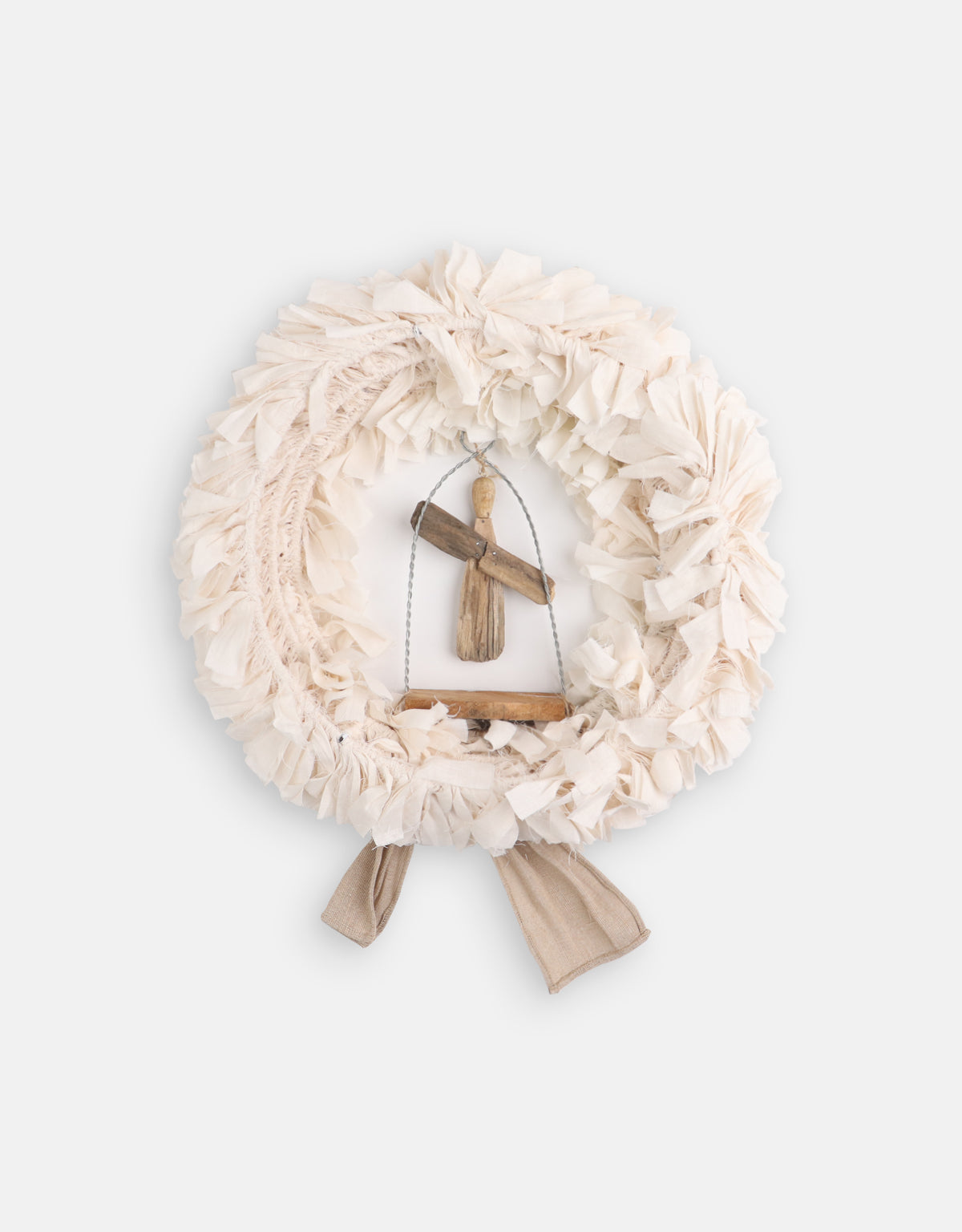 SMALL WREATH WITH ANGEL ORNAMENT